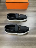 Hermes 爱马仕 -高端品质 原单 -鞋面：手掌纹小牛皮、鞋丹外合车缝线、金属扣件装饰 -内里：水染牛皮 -大底：原版tpr.橡胶 双色成型大底 -超高品控