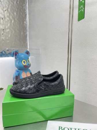 Bottega Veneta 女士Sawyer运动鞋 纯手工 头层牛皮编织 高版本系列 黑色头层牛皮 超好看的编织鞋经典回归 黑白两个配色老客人心心念念的经典款 - 点击图像关闭