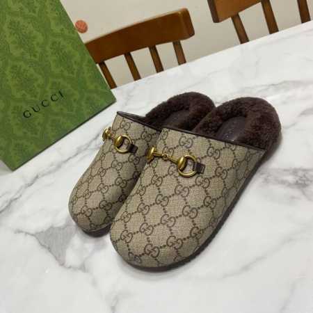 Gucci 古奇 经典马衔扣 羊毛穆勒拖，不挑脚型，上脚舒适保暖 鞋面压印牛反绒 胶面，内里为羊毛，垫芯为羊皮，PU增高水台耐磨橡胶鞋底 隐形增高：4CM Si - 点击图像关闭