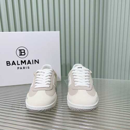 新款巴尔曼Balmain复古情侣款德训鞋；阿甘鞋；运动鞋 这款系带休闲运动鞋妥妥的美式复古风格～ 上脚超级好看舒适经典百搭的绝绝子单品！ 高丝光面料 牛皮面料