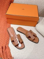 Medor铆钉款 』出厂价p Hermes 爱马仕H拖鞋Oran凉鞋系列 时尚又百搭 超级舒服 每个细节都做到极致 原版丝绒面料 原版1:1独家私模鞋面 原版真