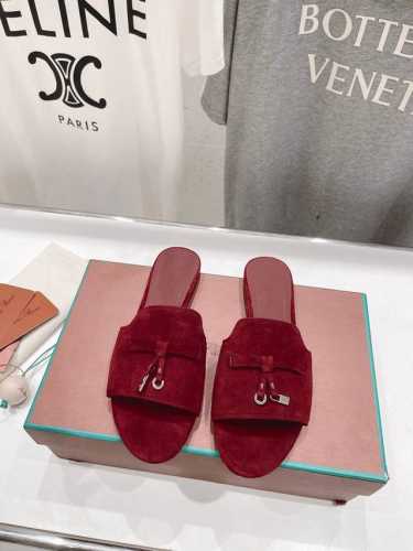 高版本出厂 Loro Piana* Lp 诺悠翩雅2025Ss春夏新款拖鞋 市场顶级品质 极简高级大方～高级而舒适的气息～ 夏天当然就得美美哒～ 上脚柔软舒适度
