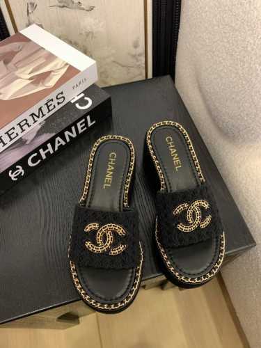 现货发售 *25 专柜 正品级 版本！！ 官方目录： 码数：35、36、37、38、39 34 40 41 需要定做跟客服 沟通 均配有意大利正品包装