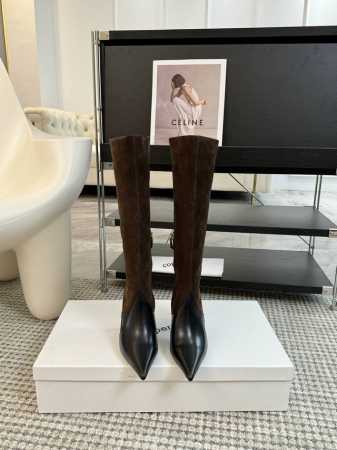 coperni 24ss秋冬新款高靴 ！ 脱俗别致的设计师风格 以独特的造型迅速席卷整个时尚圈 鞋面：进口小牛麂皮&牛漆皮 内里：垫脚牛皮 跟高：9cm 大底： - 点击图像关闭
