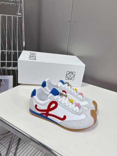 不带扣 带扣子 男装10 LOEWE罗意威专柜同步2.0升级版 情侣款系列最新配色，阿甘鞋、德训鞋、运动鞋小红书好物分享；实在是太美太好穿太舒服太百搭啦 鞋子很