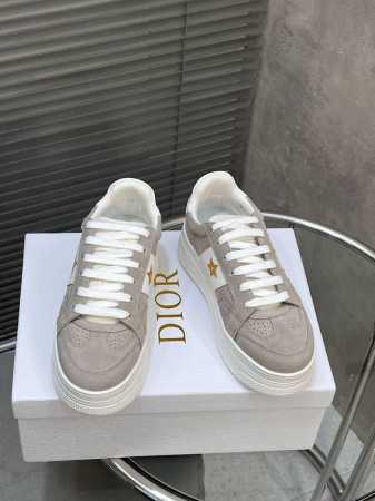 出厂 高品质 Dior 迪奥 平底运动鞋采用全刺绣标志性图案市场顶级品质国外专柜爆款非市场普通仿版 面料牛皮 内里进口透气网布 原版模具注胶Logo 磨砂五角星 - 点击图像关闭