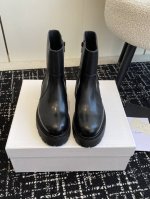 代购级 CELINE塞琳 24 秋冬新款杨幂同款 短靴 凯旋门英伦风短靴 简约大气时髦 耐看不过时 是时尚圈永不退潮的经典所在，复古的英伦风格，让你穿出不一样的