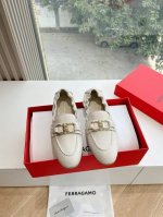 所见即所得G006代购级 原版一比一复刻顶级Ferragamo菲拉格慕女士新版Vara铭牌芭蕾舞平底鞋上脚果然更惊艳~蝴蝶结芭蕾鞋，集美感与于一体的平底鞋，非常