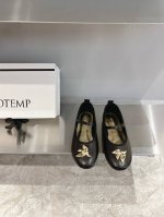高品质 Cotem* 飞燕跳舞鞋 你们催的小鸟系列鞋来啦 真的超级好看 代购级别 时髦精必备 鞋面：定制进口羊皮 内里：进口羊皮 大底：意大利进口真皮大底 码数