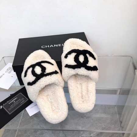 高版本｜小香2024新品爆款羊毛鞋拖！秋冬宝藏时髦品单！毛毛很厚 实 ，穿她上可爱温大暖牌感面俱面到材质：原版口进羊羔毛大：底原版开模防耐滑磨橡胶大底尺码：35 - 点击图像关闭