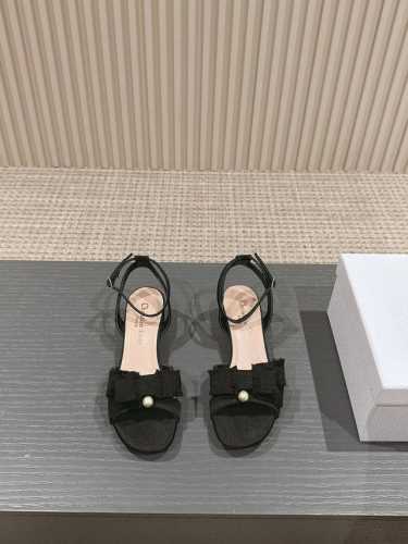 出厂380， J‘Adior流苏织带女鞋 Dior 迪奥 春夏走秀新款Adiorble女鞋 Cd明星同款时尚流苏蝴蝶结粗跟珍珠字母Logo五金扣露趾凉鞋 市面顶