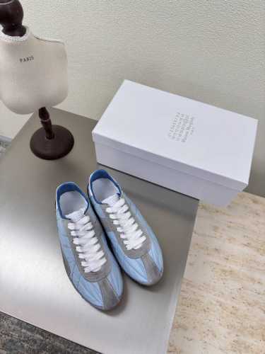 男女款 复古做旧 新德讯 Mm6 Maison Margiela 男10 高丝光牛反绒皮原版布料水染牛皮 大热时尚风格 蓝旧 Mm6 Maison Margie