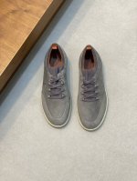 loro Piana 诺优翩雅 Lp 经典款休闲鞋，男士系带休闲鞋运动鞋，高品质轻便舒适面料，户外休闲均可，配色年轻又有活力，鞋面意大利进口鹿皮，搭配运动装或休