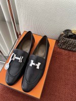 莞产 * Paris复古H扣乐福鞋｜原版购入代购级别 -黑卡其 材质与工艺： 原版进口羊皮 羊皮内衬 鞋面饰有标志性H金属扣 意大利真皮大底 2.5Cm鞋跟 S