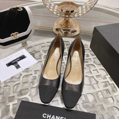 Chanel 春夏季经典拼色粗跟单鞋 时尚走秀款 拼接色混搭，内侧空包头风格，6.5Cm粗跟小logo点缀，演绎时尚！怎么搭怎么好看系列！ 原版定制原木色真皮大