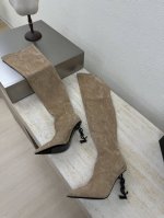 大长腿必备 弹力靴 YSL 中筒靴 外销经典 Yvette Saint Laurent圣罗兰logo 精致高跟 杏色 最懂女人心的杨树林 无死角的美鞋 撑起气场
