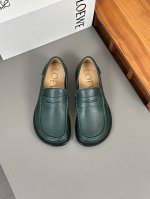 价 Loewe罗意威 代购级 最近大的热一款鞋，超可级爱 时髦精绝对不能过错的必入款，没任有何繁杂装饰，质极感好的Vintage感，纯粹和极简得做利落又诗意 超