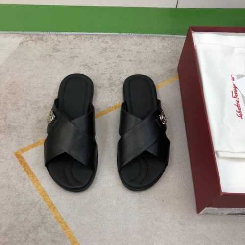 S＊F 高品质，顶尖工艺品 男士真皮地拖鞋 正码：39－44 5一10 同步发售！货！顶级手工艺原版小牛皮 超强质感、手感 ，全小牛皮包垫，质感超强！加厚真皮大