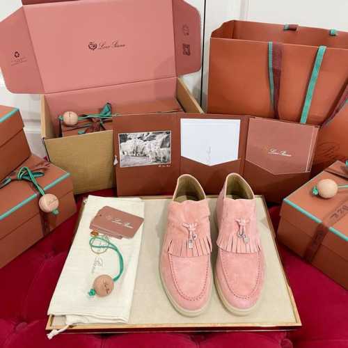 代购级版本 Loro Piana Open walk秋冬系列代购品质 全新升级对版original details极简的LP式秋季浪漫，来源自于Lp家族的超级游