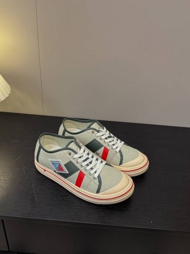 出厂价p 男码+10 Bvorbit2025年最新走秀款 原板1:1开发 经典拼色元素是这款鞋子最大的亮点，醒目而不浮夸的设计，超日常超酷，无论搭配裤子卫衣或裙