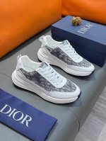 商品名称：Dior 迪奥 实价： 正规码数: 38-44 休闲鞋 商品材料：精选 牛皮鞋面，柔软羊皮内里；原厂大底。
