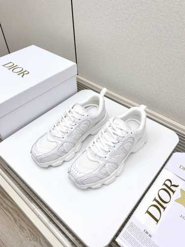 出厂 高版本 迪奥 Dior Chrono 新款休闲运动鞋跑鞋老爹鞋 真的酷毙了，未来感十足原版完美复刻！全对版材质 模具！！35-40