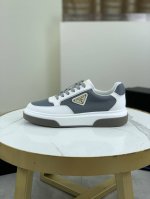 工厂价 顶级版本 原单 Prada 普拉达新款休闲运动鞋 原版购入开发 做货 普拉达家男士经典系列 科技透气面料搭配牛皮 休闲运动鞋 休闲之履运动老爹鞋结合高科