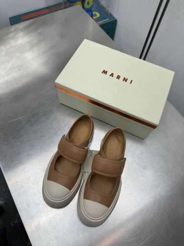 玛丽珍 厚底舒适 玛尼 Marni 单鞋 系列厚底 玛尼 家族元素设计 烫印 Logo 棕色小牛皮 烫金 工艺 钢印压模而成立体感十足 对标对版 内里舒适小牛皮