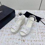 出厂 高版本 25Ss春夏新款Chanel 香奈儿 坡跟厚底凉鞋双C编织镂空防水台高跟凉鞋 这款超适合想要显高腿细的宝宝，是明目张胆的小心机 秒变超模腿这个夏天