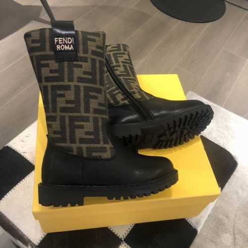 FENDI 经典长靴 侧面拉链 亲子款 非常简约大气 码数：26 27 28 29 30 31 32 33 34 35 代发：