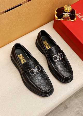 商品商标：Ferragamo 菲拉格慕 休闲皮鞋 正码码数 38-44 45订制 商品材料：精选 进口头层小牛皮压花鞋面+奢华五金扣，进口水染牛皮内里。强烈立体 - 点击图像关闭