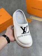 工厂p价p 实价 Louls Vultton 路易威登 新款半拖男鞋抢先上市 材料做工完胜市场所有版本 最高品质进口原版顶级小牛皮鞋面配潮流打印图案 内里材料采