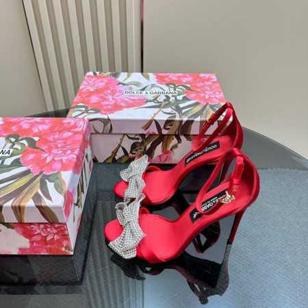 Dolce & Gabbana 25Ss 系带高跟凉鞋 鞋面:真丝 内里：羊皮 垫脚:羊皮 鞋跟金色徽标牌 跟高:11Cm 码数：35-40 40定做 - 点击图像关闭