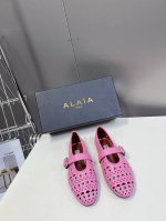 Alaia阿莱娅春夏秀款芭蕾舞 超多网红名媛在穿 搭配上不同款式 不同风格都能轻松驾驭 无论牛仔裤 西装裤 还是百褶裙 都能将你的穿搭提升到时尚 优雅和卓越之中