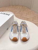 loewe罗意威2025巴黎时装周新Balletrunner 芭蕾运动鞋 阿甘鞋经典一眼就爱上的！拼接的极简风格真的做到极致！实在太百搭，随便穿搭就可以很高级，