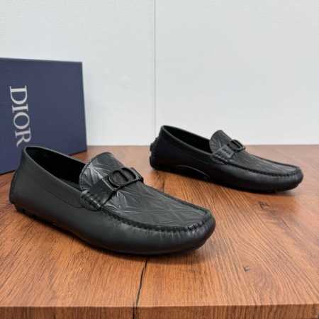 Dior 迪奥 Dior Odeon便鞋 粒面牛皮 绒面牛皮 荔枝纹牛皮多重风格可选！延续经典豆豆鞋设计风格，皮革与扣带的经典搭配，紧致皮革制作，彰显优雅气质！ - 点击图像关闭