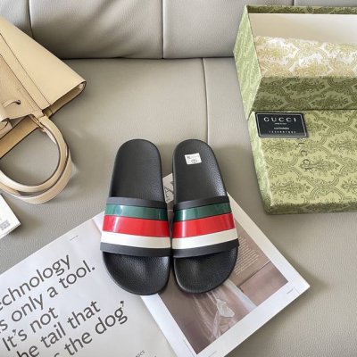 出厂： Gucci 古驰2025顶级专柜 初夏情侣新款 官网上新 独家首发 Gucci 古驰 25S 初夏情侣拖 古驰拖鞋 古驰情侣穿搭 Gucci拖鞋 Guc