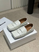 小众潮牌 Jacquemus 25ss春夏新款复古中性两穿可踩方头单鞋乐福鞋方头设计真的好时髦！牛仔裤 小裙子搭配不在话下！可可爱爱没有脑袋 四方方的 时髦精必