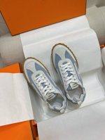 上新Herme* H家新款爱马*Jet运动鞋 ZP购入，顶级原单品质，市面最高版本，出厂价批 原版开模大底。一分钱一分货，真材实料，无论是皮料、楦型、鞋底、工艺