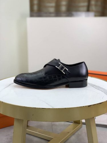 工厂P价P 原版真皮大底品牌：HermèS 爱马仕 等级：官网同款 原单品质材料：原版柔软小牛皮 水染牛皮内里 原版意大利真皮大底款式类别：男士时尚 正装休闲皮
