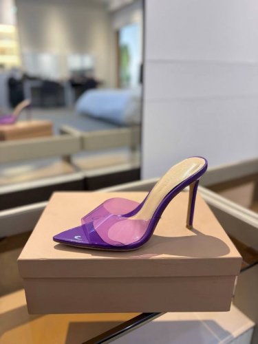 价格P： {半拖} 吉安维托 罗西 Gianvito Rossi Eiko Stiletto，轻松移动。这款 Gianvito Rossi 拖鞋采用配有精致的胶