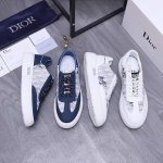 商品商标：Dior 迪奥 休闲鞋 正码码数: 38-44 商品材料：精选牛皮拼接透气印花鞋面 牛皮鞋垫 弹力布内里 橡胶大底