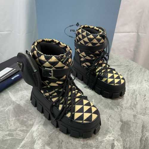 P家胖墩墩雪地靴 面：进口尼龙布 刺绣工艺 里：羊毛科技毛衬里 底：4.5厘米防滑花纹橡胶底 经典多功能包包 size:35-42