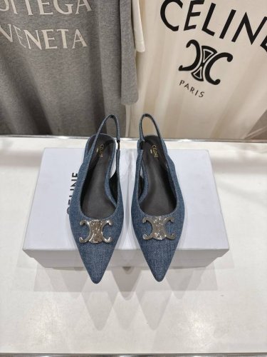 高版本出厂 Celine 赛琳25Ss 早春最美黑银尖头小猫跟高跟鞋～ 思琳标志性的五金扣高级优雅 上脚显瘦得来超有气质～百搭日常着用都是一绝的单品！5Cm的小