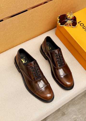原单 Louis Vuitton 路易威登 新款～时尚商务正装男鞋原单品质，高端精品细节精致考究，采用进口意大利头层原版小牛皮鞋面舒适的水染牛皮内里原版大底，穿