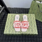 橙子出厂价P Gucci 古驰 春夏新款 流苏平底拖鞋 休闲凉拖 日常休闲款非常好看又百搭的一款产品、多个颜色选择、看着都喜欢流苏版本设计、为每一个女神们都负责