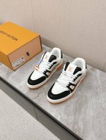 顶级版本 情侣款 Louis*Vuitto* LV Trainer 运动鞋欧洲代购1W RMB购入 历时一个月爆拆开发 大底和面料私模 鞋面更是报废了三套模具