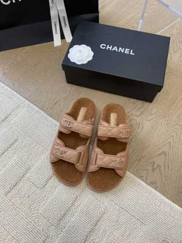 发泡大底版本 Chanel 24新款羊毛魔术贴凉鞋系列 秋冬羊毛系列版本 高版本 内里全羊毛 Size:35-39 其他码数定做