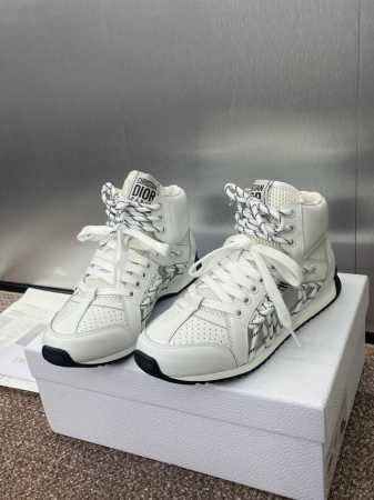 工厂p价p Dior 迪奥 2025春夏新款 First摩登高帮运动鞋 明星同款厚底系带休闲跑鞋 Cd字母Logo镂空拼色老爹鞋 材质:鞋面进口定制小牛皮 环保 - 点击图像关闭