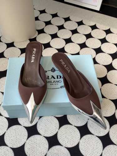 PRADA 25ss新款穆勒鞋 真丝尖头 真丝材质搭配TPU穆勒系列春夏单鞋凉鞋 意大利真皮大底 跟高4CM 专柜购买原版 正品一比一开发 所有细节 材料 全部